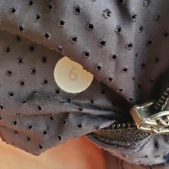 Lululemon Run Jacket - Picture 5 of 5